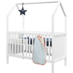 Bopita Babykamer Corsica My First House 3-delig Met Commode Ombouwbaar 70 X 140 Cm Wit 9 Bopita Babykamer Corsica My First House 3-delig Met Commode Ombouwbaar 70 X 140 Cm Wit -Roba || Alvi || Pinolino Winkel bopita babykamer corsica my first house 3 delig met commode ombouwbaar 70 x 140 cm wit a343253 2