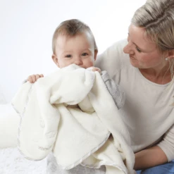 FEHN Knuffeldeken Baby Love Schaap Paul -Roba || Alvi || Pinolino Winkel fehn knuffeldeken baby love schaap paul a005535 1