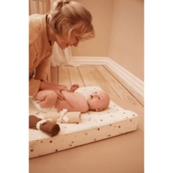 FILIBABBA Kastanje Changing Mat -Roba || Alvi || Pinolino Winkel filibabba kastanje changing mat a410898 3