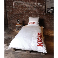 HERDING Beddengoed Street Kicker Grijs-rood 135 X 200 Cm -Roba || Alvi || Pinolino Winkel herding beddengoed street kicker grijs rood 135 x 200 cm a383282 1