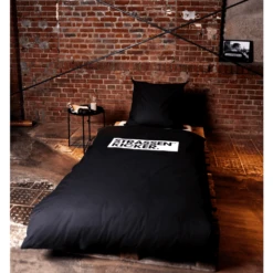 HERDING Beddengoed Street Kicker Grijs-zwart 155 X 220 Cm -Roba || Alvi || Pinolino Winkel herding beddengoed street kicker grijs zwart 155 x 220 cm a383281 1