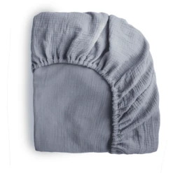 Mushie Tradewinds Hoeslaken 60 X 120 Cm -Roba || Alvi || Pinolino Winkel mushie tradewinds hoeslaken 60 x 120 cm a401179 1