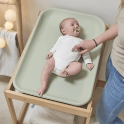 Nattou Siliconen Aankleedkussen Groen PU Schuim -Roba || Alvi || Pinolino Winkel nattou siliconen aankleedkussen groen pu schuim a367384 3