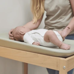 Nattou Siliconen Aankleedkussen Groen PU Schuim -Roba || Alvi || Pinolino Winkel nattou siliconen aankleedkussen groen pu schuim a367384 4