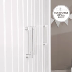 Roba Garderobekast Wilma 3-deurs -Roba || Alvi || Pinolino Winkel roba garderobekast wilma 3 deurs a311992 3