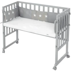 Roba Wieg & Co-sleeper 3in1 Met Barrière Little Stars Safe Asleep® -Roba || Alvi || Pinolino Winkel roba wieg co sleeper 3in1 met barriere little stars safe asleep a308670 2