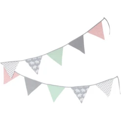 Ullenboom Vlaggenslinger Stof 325 Cm (10 Vlaggetjes) Olifant Mint Roze 9 Ullenboom Vlaggenslinger Stof 325 Cm (10 Vlaggetjes) Olifant Mint Roze -Roba || Alvi || Pinolino Winkel ullenboom vlaggenslinger stof 325 cm 10 vlaggetjes olifant mint roze a270010 3