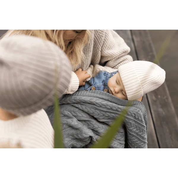 VINTER& BLOOM Knuffeldeken Cuddly Misty Grijs 4 VINTER& BLOOM Knuffeldeken Cuddly Misty Grijs - Afbeelding 2