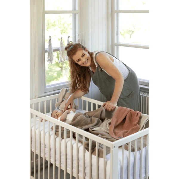 VINTER& BLOOM Soft Grid GOTS Deken Almond Beige 4 VINTER& BLOOM Soft Grid GOTS Deken Almond Beige - Afbeelding 2