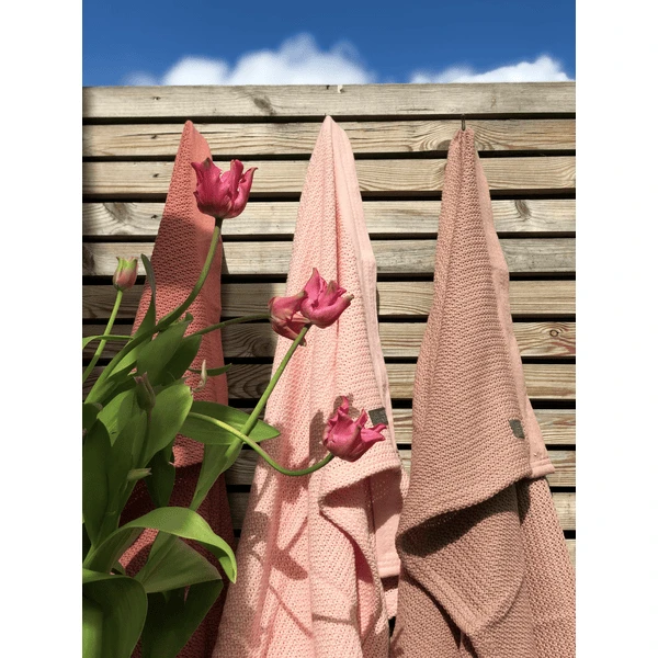 VINTER& BLOOM Soft Grid GOTS Deken Almond Beige 6 VINTER& BLOOM Soft Grid GOTS Deken Almond Beige - Afbeelding 4